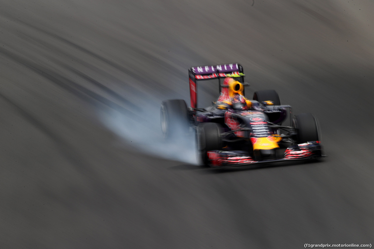 GP BRASILE, 13.11.2015 - Prove Libere 2, Daniil Kvyat (RUS) Red Bull Racing RB11