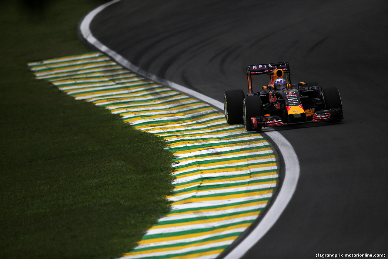 GP BRASILE, 13.11.2015 - Prove Libere 2, Daniel Ricciardo (AUS) Red Bull Racing RB11