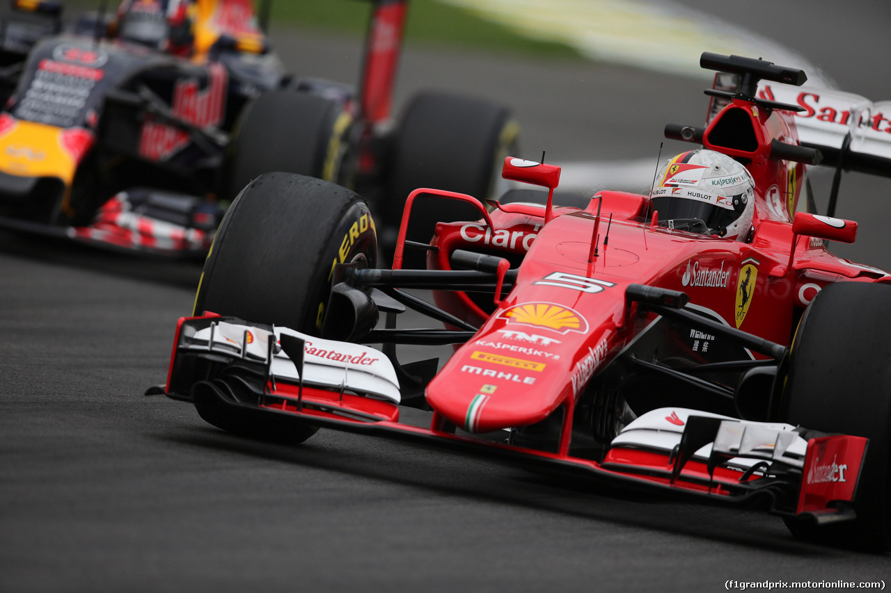 GP BRASILE, 13.11.2015 - Prove Libere 2, Daniil Kvyat (RUS) Red Bull Racing RB11 e Sebastian Vettel (GER) Ferrari SF15-T