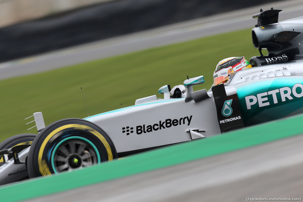 GP BRASILE, 13.11.2015 - Prove Libere 2, Lewis Hamilton (GBR) Mercedes AMG F1 W06