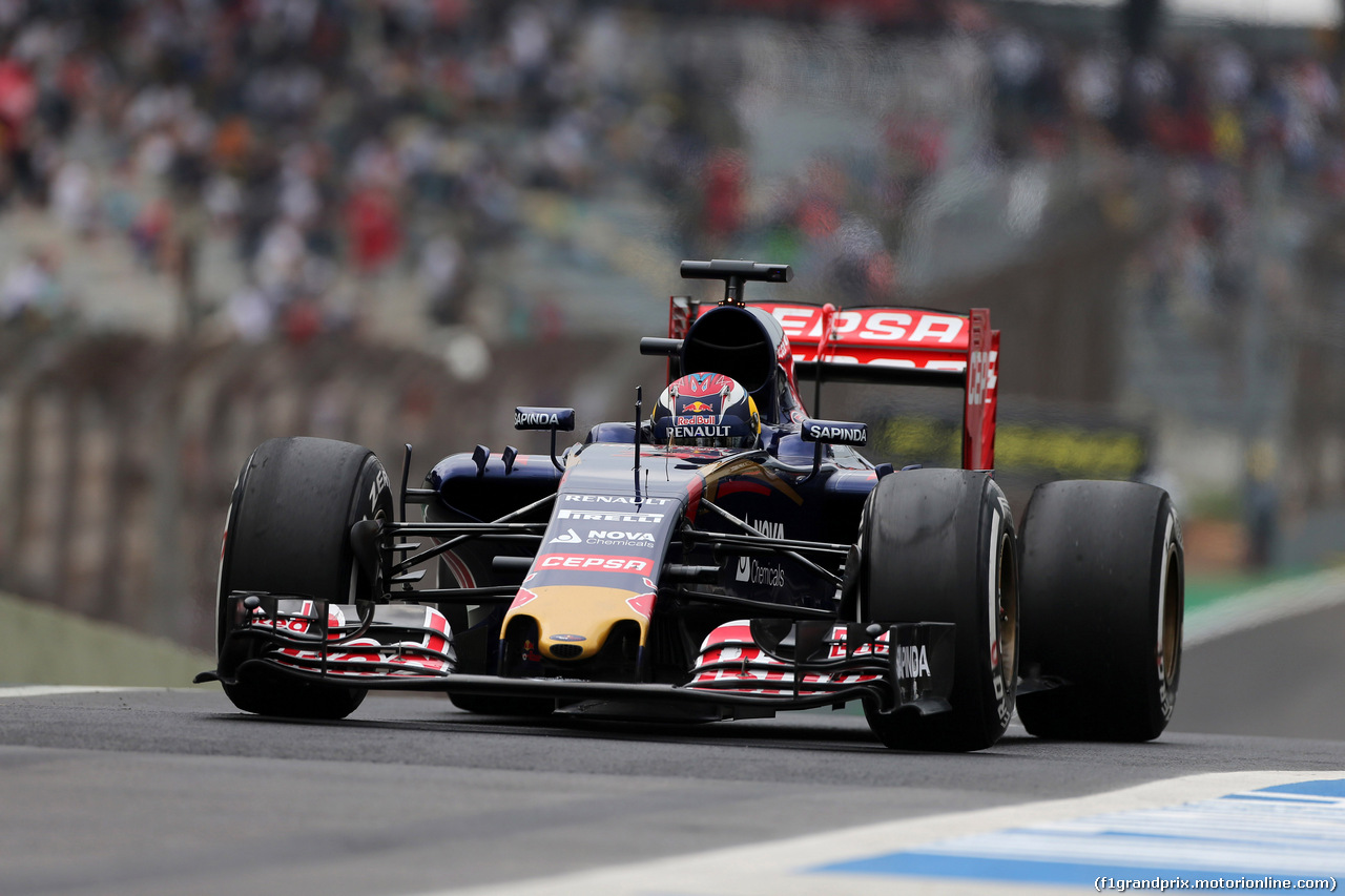 GP BRASILE, 13.11.2015 - Prove Libere 2, Max Verstappen (NED) Scuderia Toro Rosso STR10