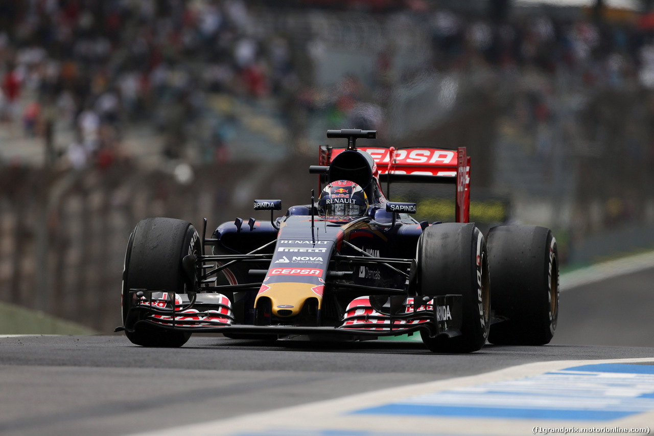 GP BRASILE, 13.11.2015 - Prove Libere 2, Max Verstappen (NED) Scuderia Toro Rosso STR10