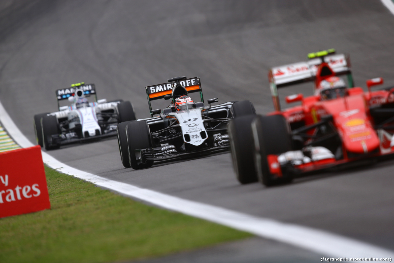 GP BRASILE, 13.11.2015 - Prove Libere 1, Kimi Raikkonen (FIN) Ferrari SF15-T, Nico Hulkenberg (GER) Sahara Force India F1 VJM08 e Valtteri Bottas (FIN) Williams F1 Team FW37