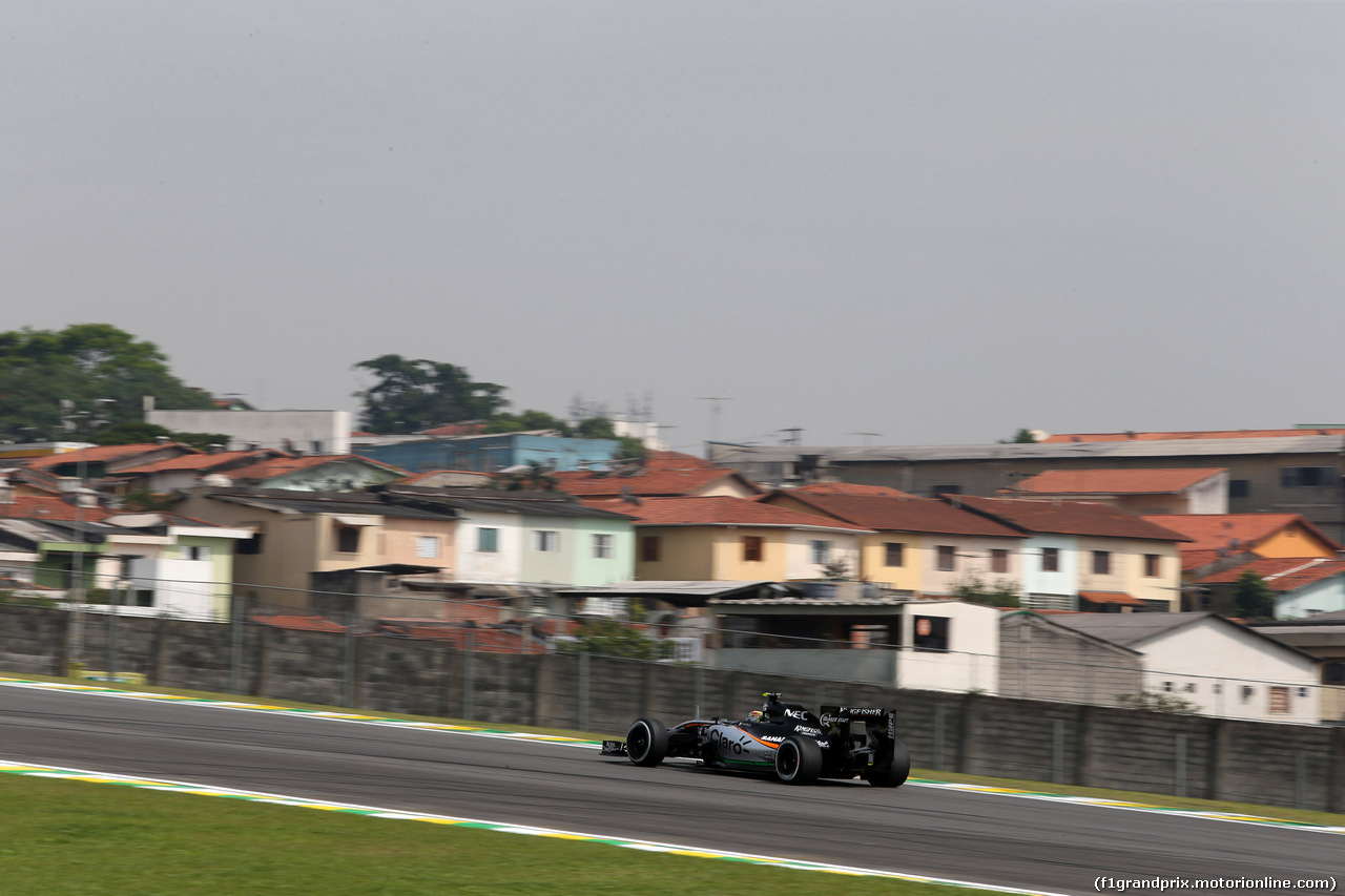 GP BRASILE, 13.11.2015 - Prove Libere 1, Sergio Perez (MEX) Sahara Force India F1 VJM08