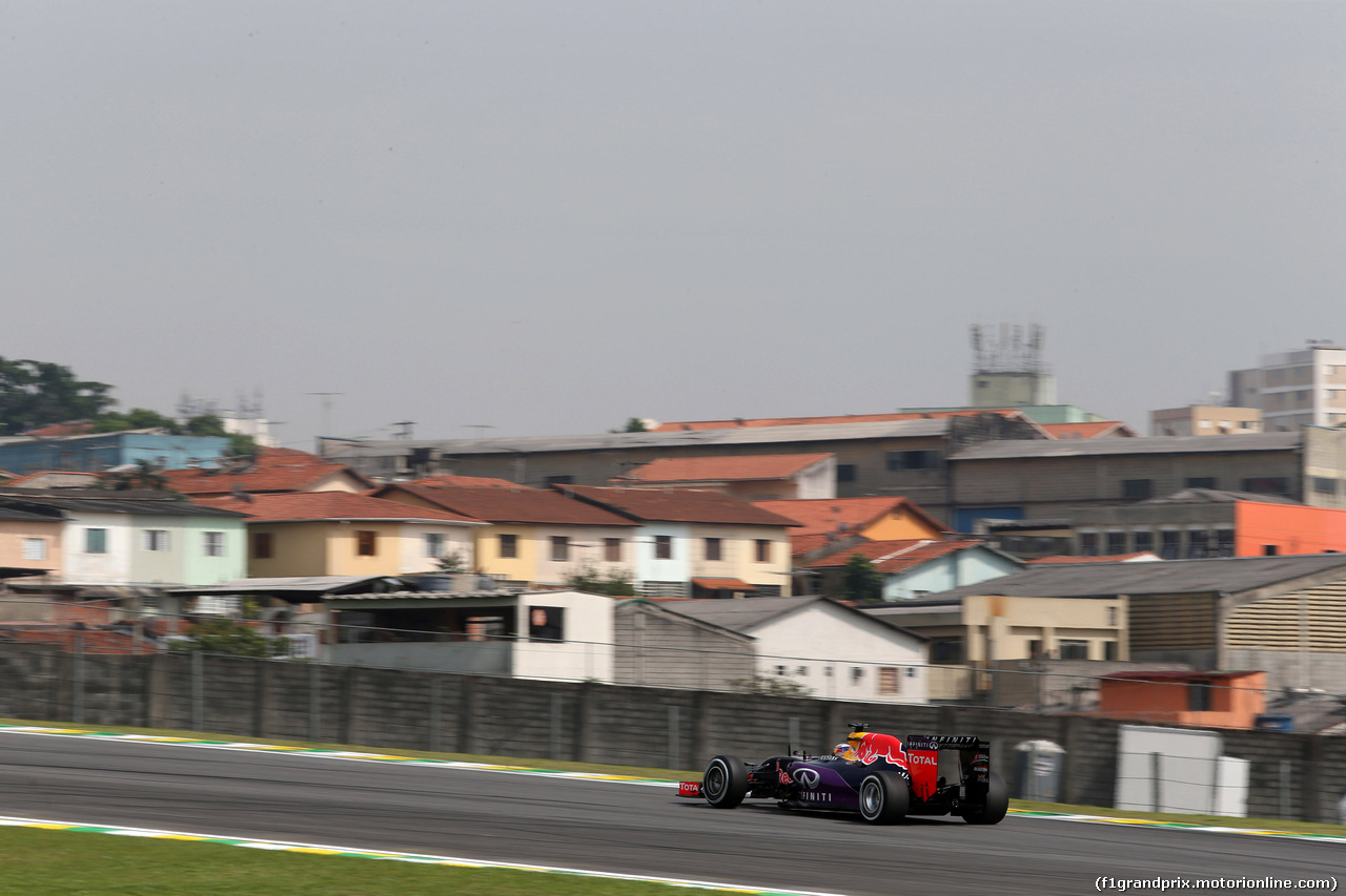 GP BRASILE, 13.11.2015 - Prove Libere 1, Daniel Ricciardo (AUS) Red Bull Racing RB11