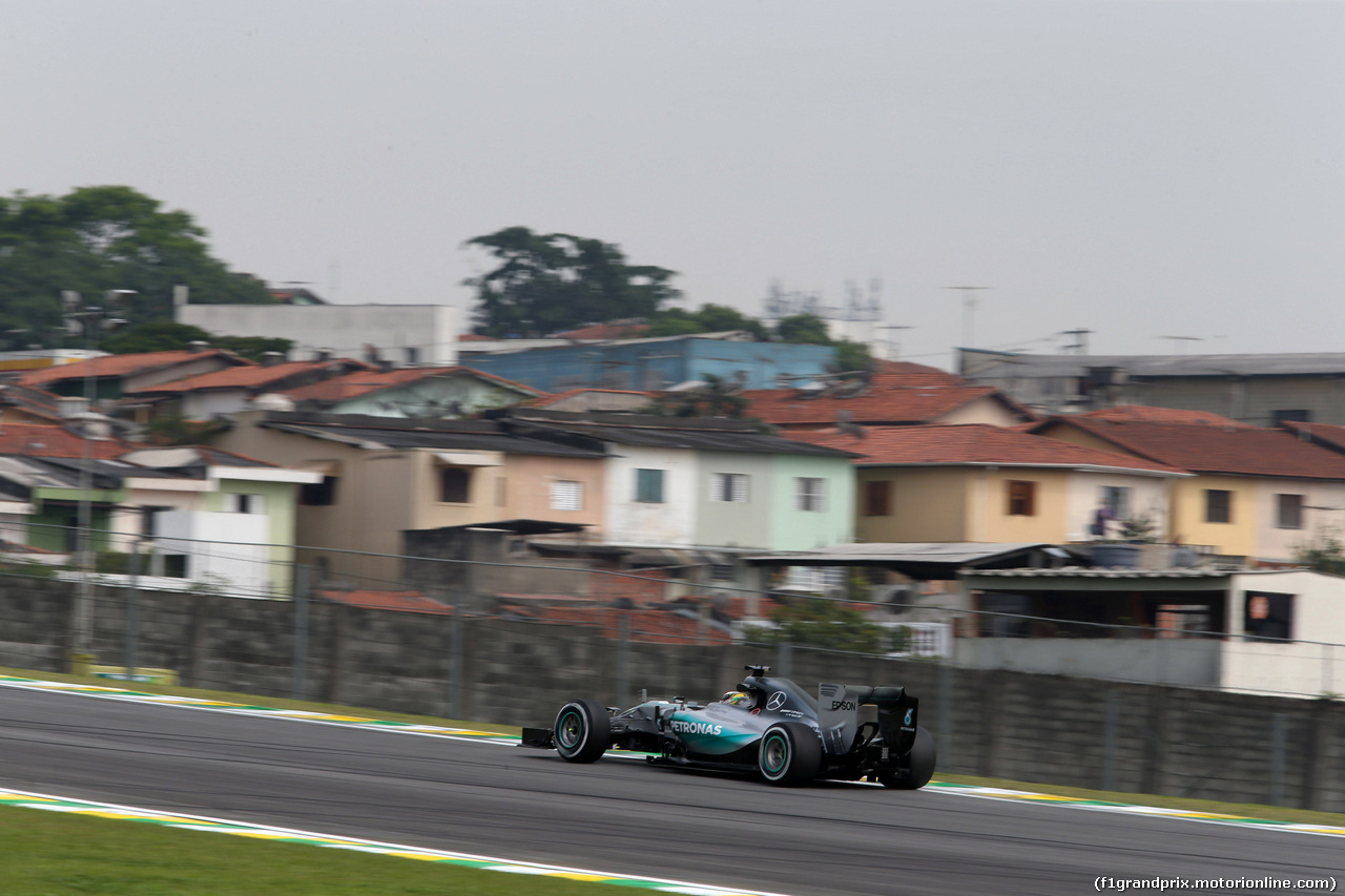 GP BRASILE, 13.11.2015 - Prove Libere 1, Lewis Hamilton (GBR) Mercedes AMG F1 W06