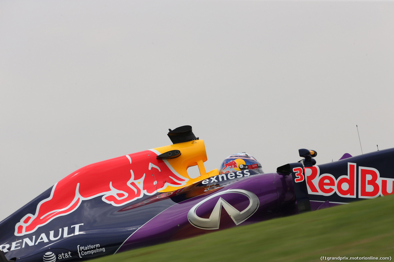 GP BRASILE, 13.11.2015 - Prove Libere 1, Daniel Ricciardo (AUS) Red Bull Racing RB11