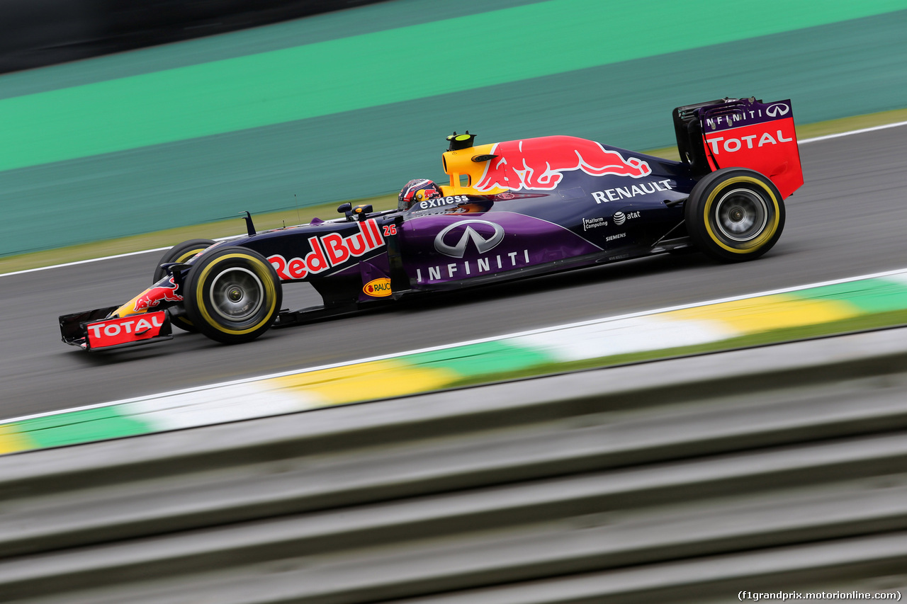 GP BRASILE, 13.11.2015 - Prove Libere 2, Daniil Kvyat (RUS) Red Bull Racing RB11