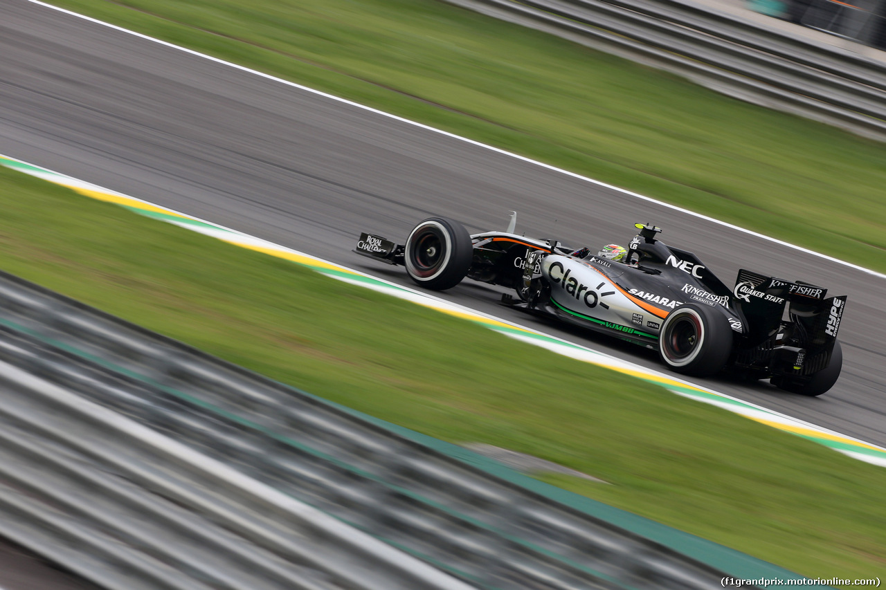 GP BRASILE, 13.11.2015 - Prove Libere 2, Sergio Perez (MEX) Sahara Force India F1 VJM08