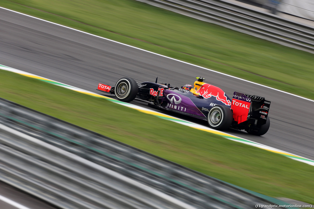 GP BRASILE, 13.11.2015 - Prove Libere 2, Daniil Kvyat (RUS) Red Bull Racing RB11