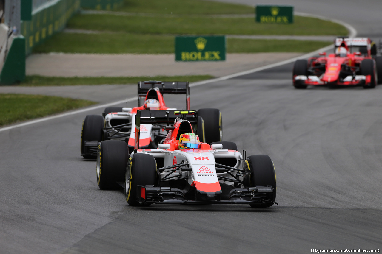 GP CANADA, 07.06.2015 - Gara, Roberto Merhi (ESP) Manor Marussia F1 Team davanti a William Stevens (GBR) Manor Marussia F1 Team