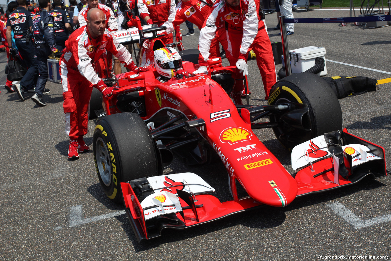 GP CINA, 12.04.2015 - Gara, Sebastian Vettel (GER) Ferrari SF15-T