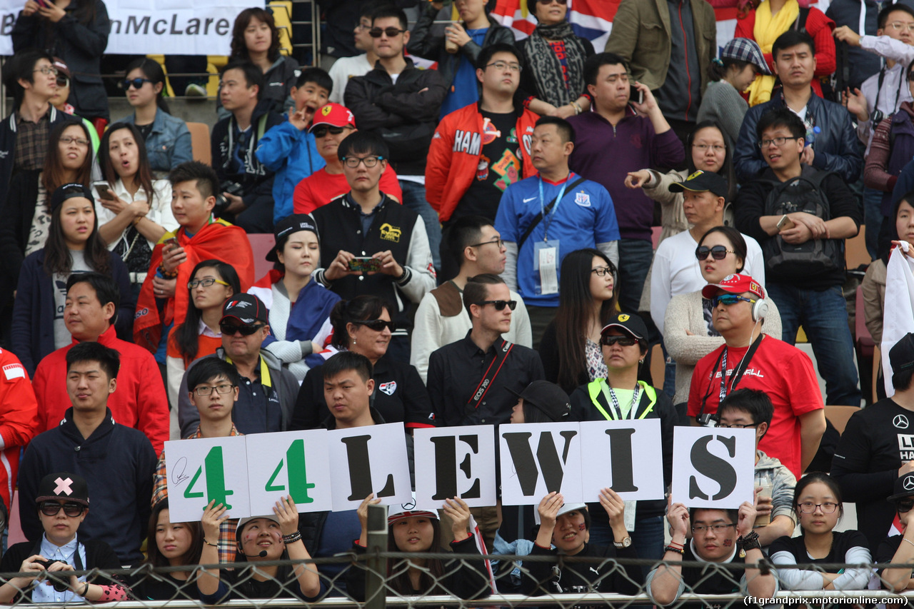 GP CINA, 12.04.2015 - Gara, Fans