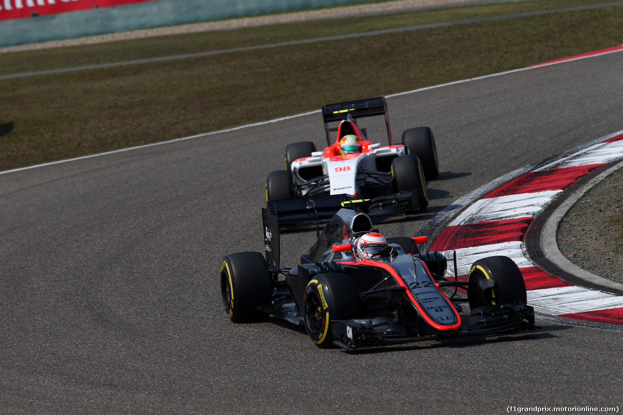 GP CINA, 12.04.2015 - Gara, Jenson Button (GBR)  McLaren Honda MP4-30.