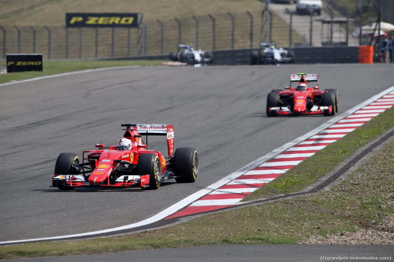 GP CINA, 12.04.2015 - Gara, Sebastian Vettel (GER) Ferrari SF15-T davanti a Kimi Raikkonen (FIN) Ferrari SF15-T