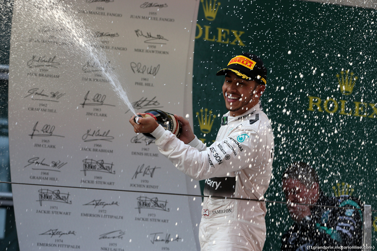 GP CINA, 12.04.2015 - Gara, Lewis Hamilton (GBR) Mercedes AMG F1 W06 vincitore