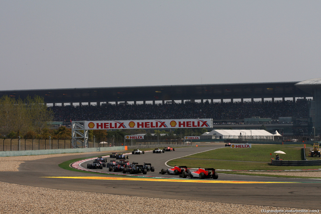 GP CINA, 12.04.2015 - Gara, Start of the race