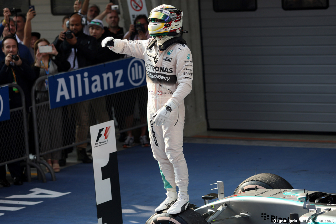 GP CINA, 12.04.2015 - Gara, Lewis Hamilton (GBR) Mercedes AMG F1 W06 vincitore