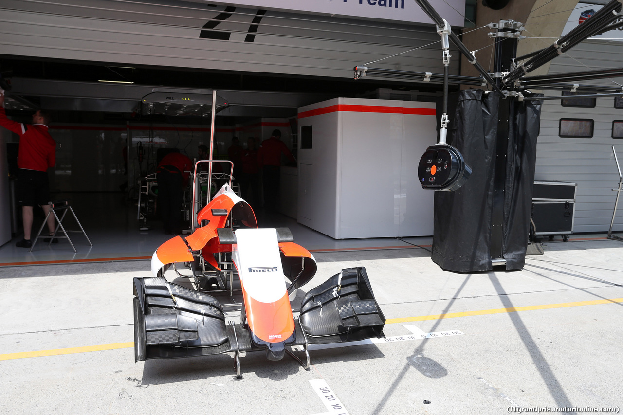 GP CINA, 09.04.2015 - Force India garage