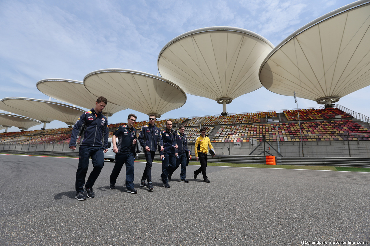 GP CINA, 09.04.2015 - Daniil Kvyat (RUS) Red Bull Racing RB11