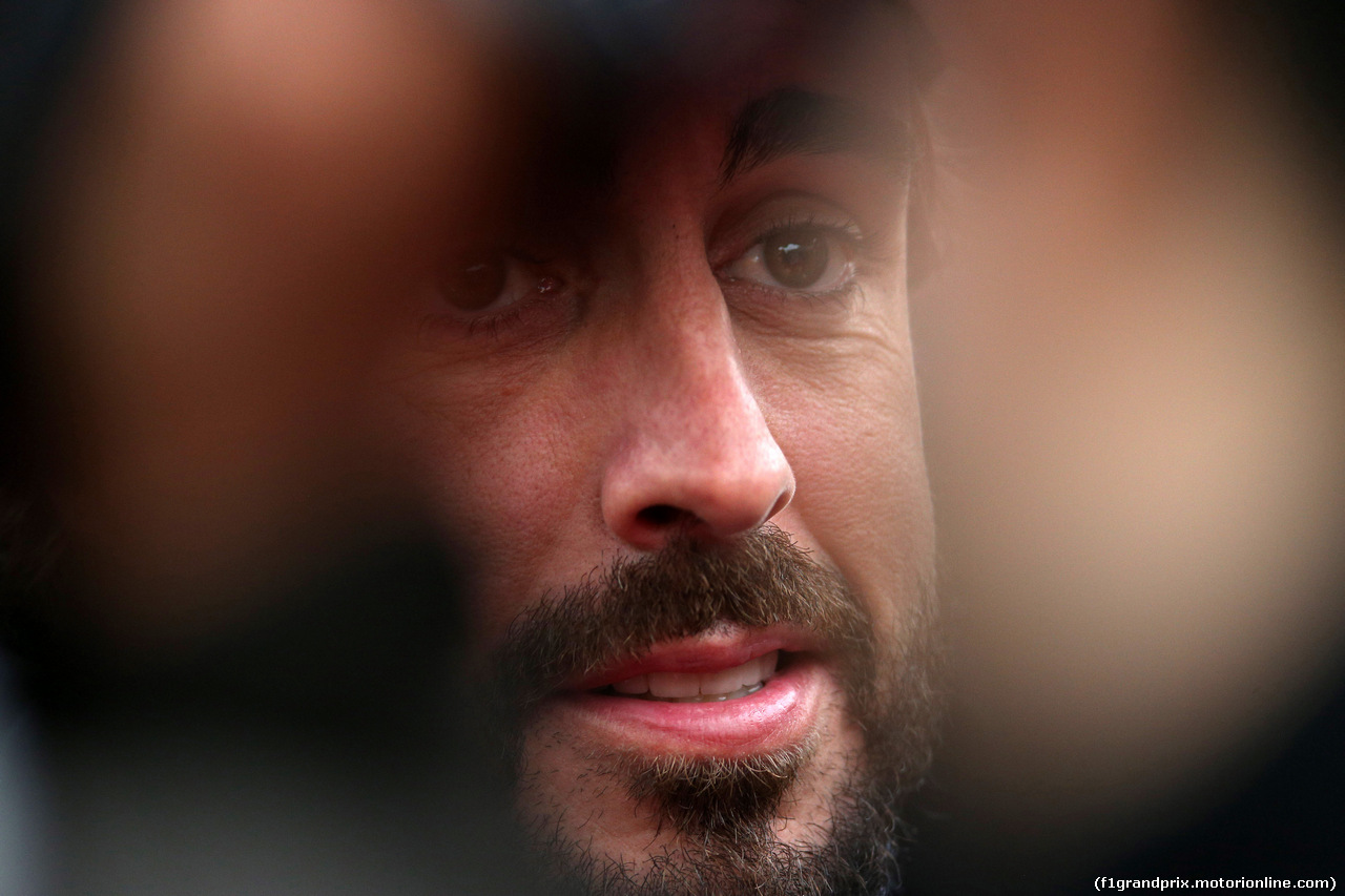 GP CINA, 09.04.2015 - Fernando Alonso (ESP) McLaren Honda MP4-30