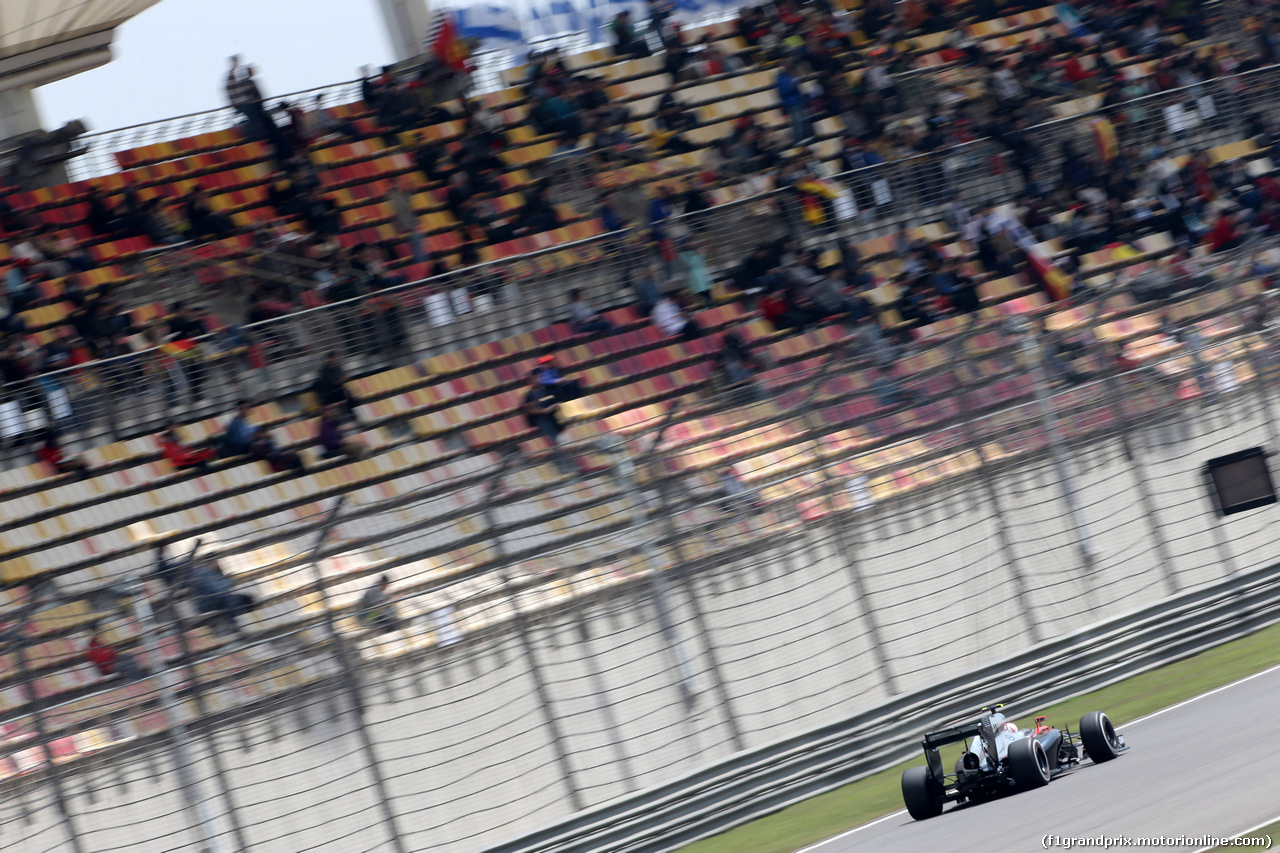 GP CINA, 11.04.2015 - Prove Libere 3, Jenson Button (GBR)  McLaren Honda MP4-30.