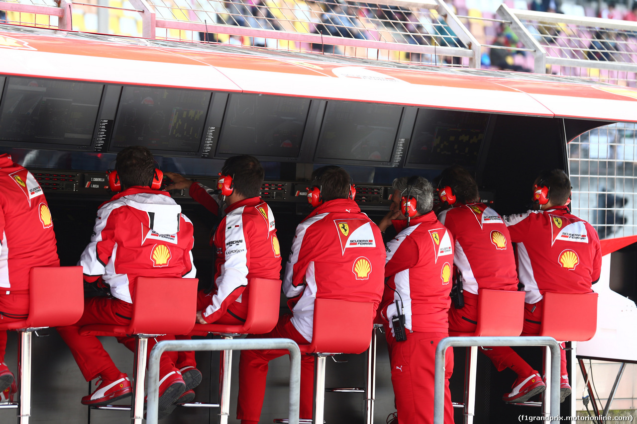 GP CINA, 11.04.2015 - Prove Libere 3, Maurizio Arrivabene (ITA) Ferrari Team Principal