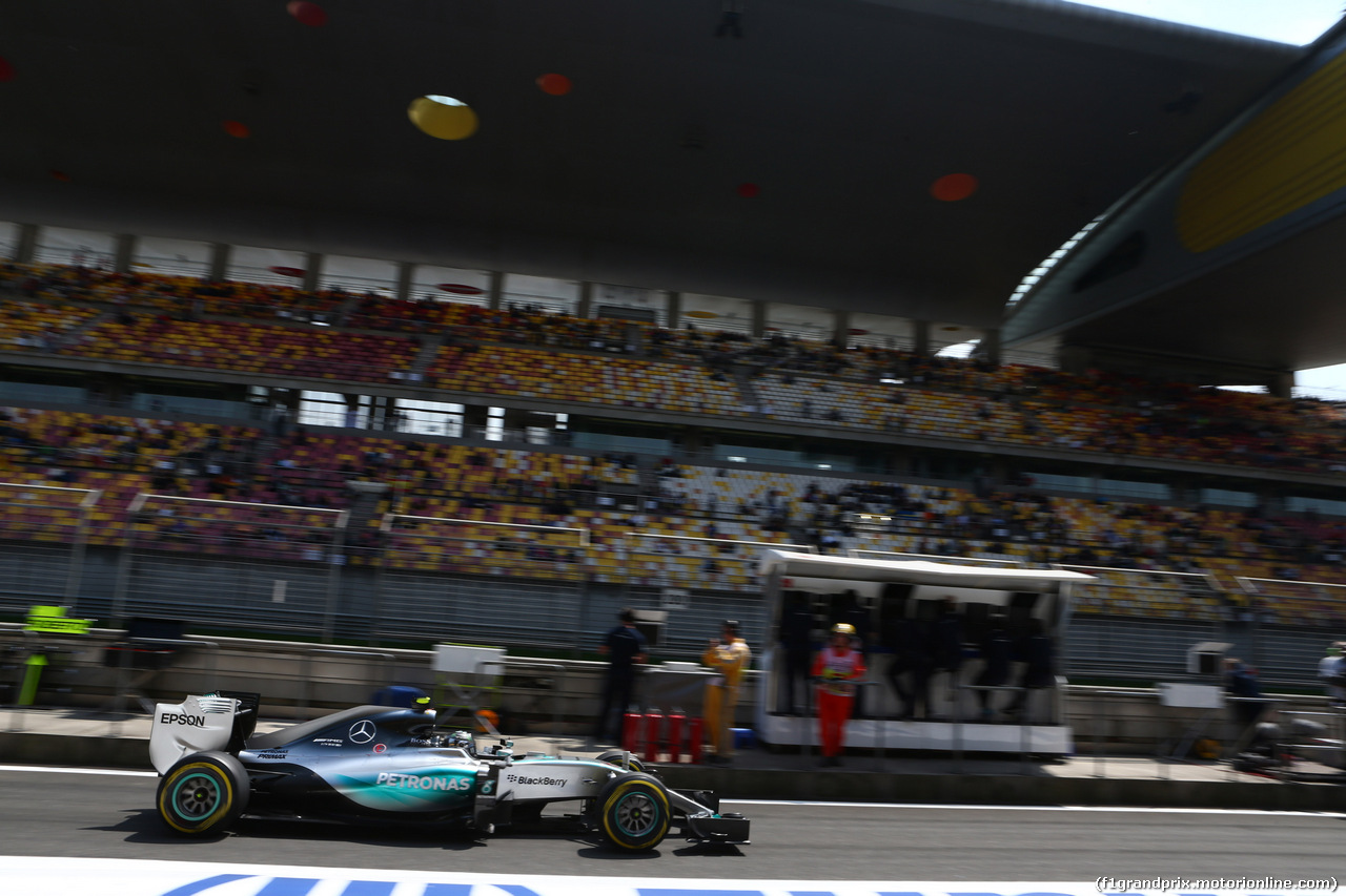 GP CINA, 11.04.2015 - Prove Libere 3, Nico Rosberg (GER) Mercedes AMG F1 W06