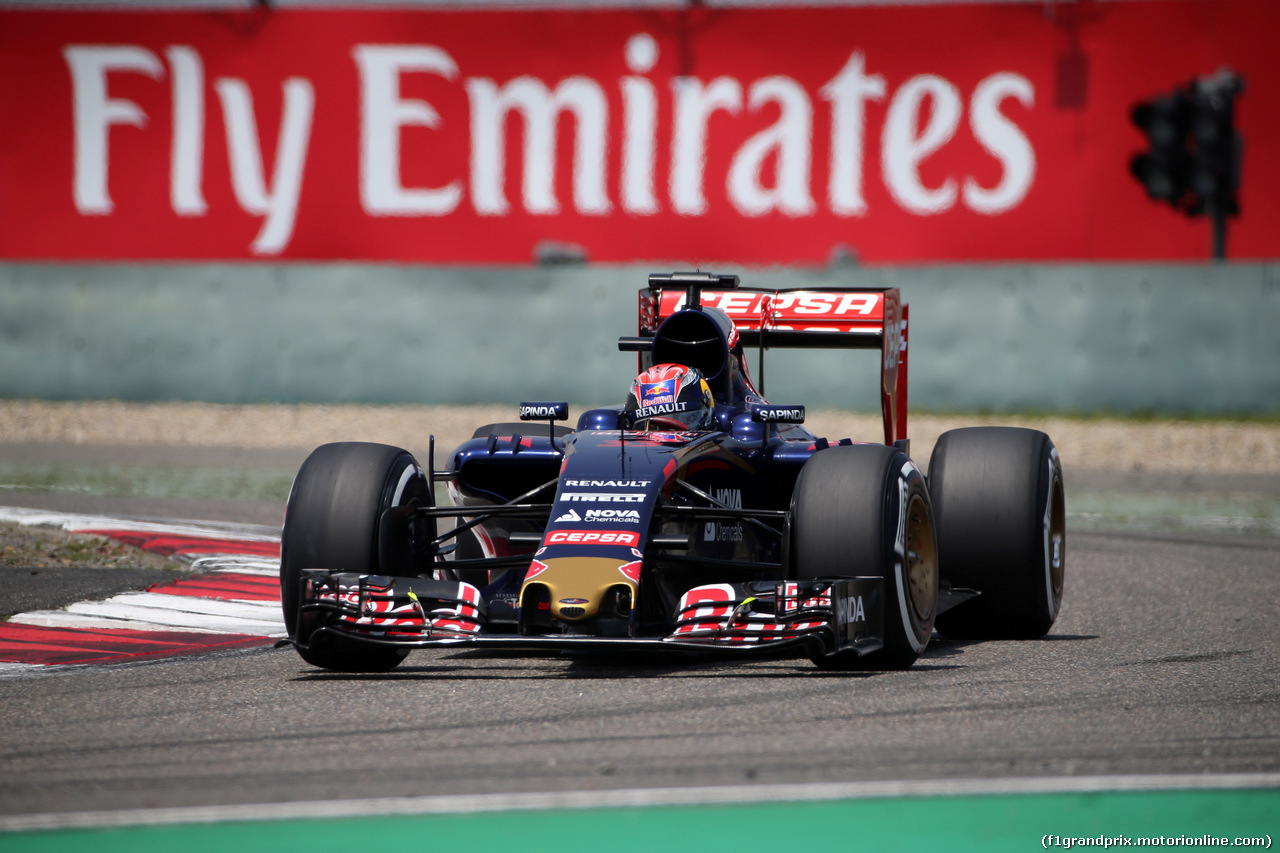 GP CINA, 11.04.2015 - Prove Libere 3, Max Verstappen (NED) Scuderia Toro Rosso STR10