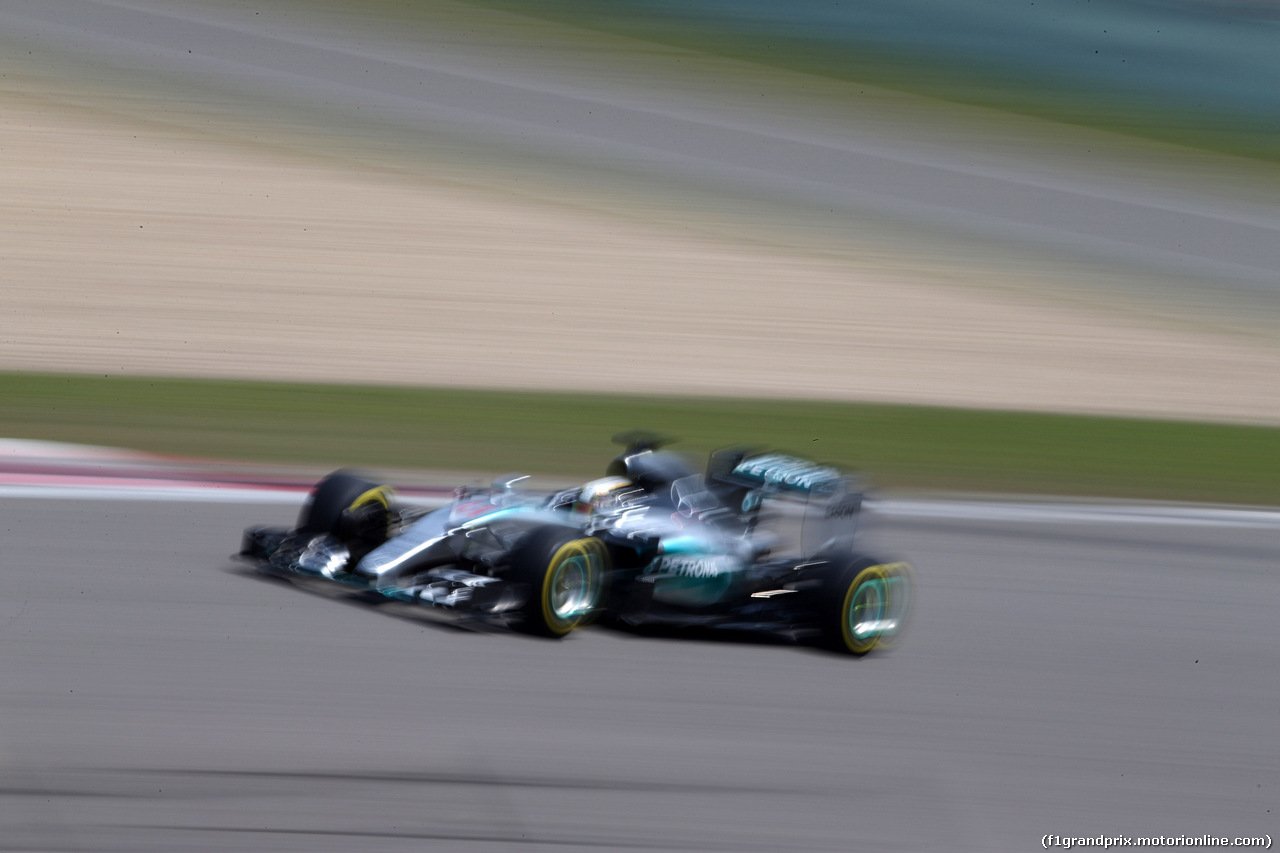 GP CINA, 11.04.2015 - Prove Libere 3, Lewis Hamilton (GBR) Mercedes AMG F1 W06