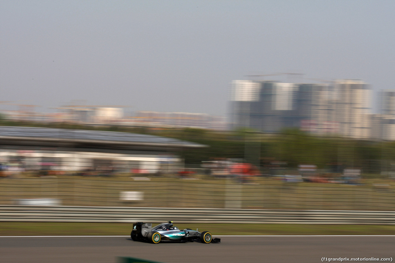 GP CINA, 11.04.2015 - Qualifiche, Nico Rosberg (GER) Mercedes AMG F1 W06