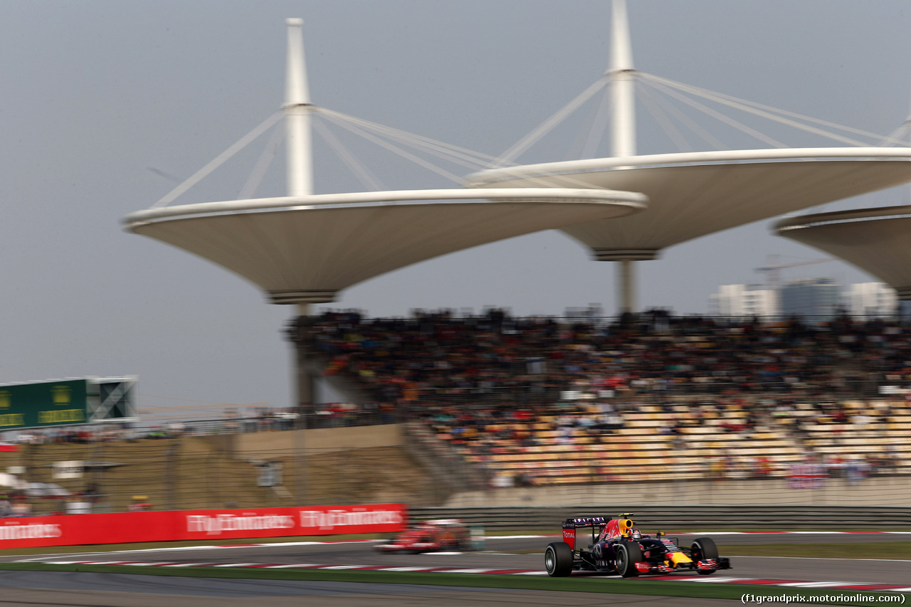 GP CINA, 11.04.2015 - Qualifiche, Daniil Kvyat (RUS) Red Bull Racing RB11
