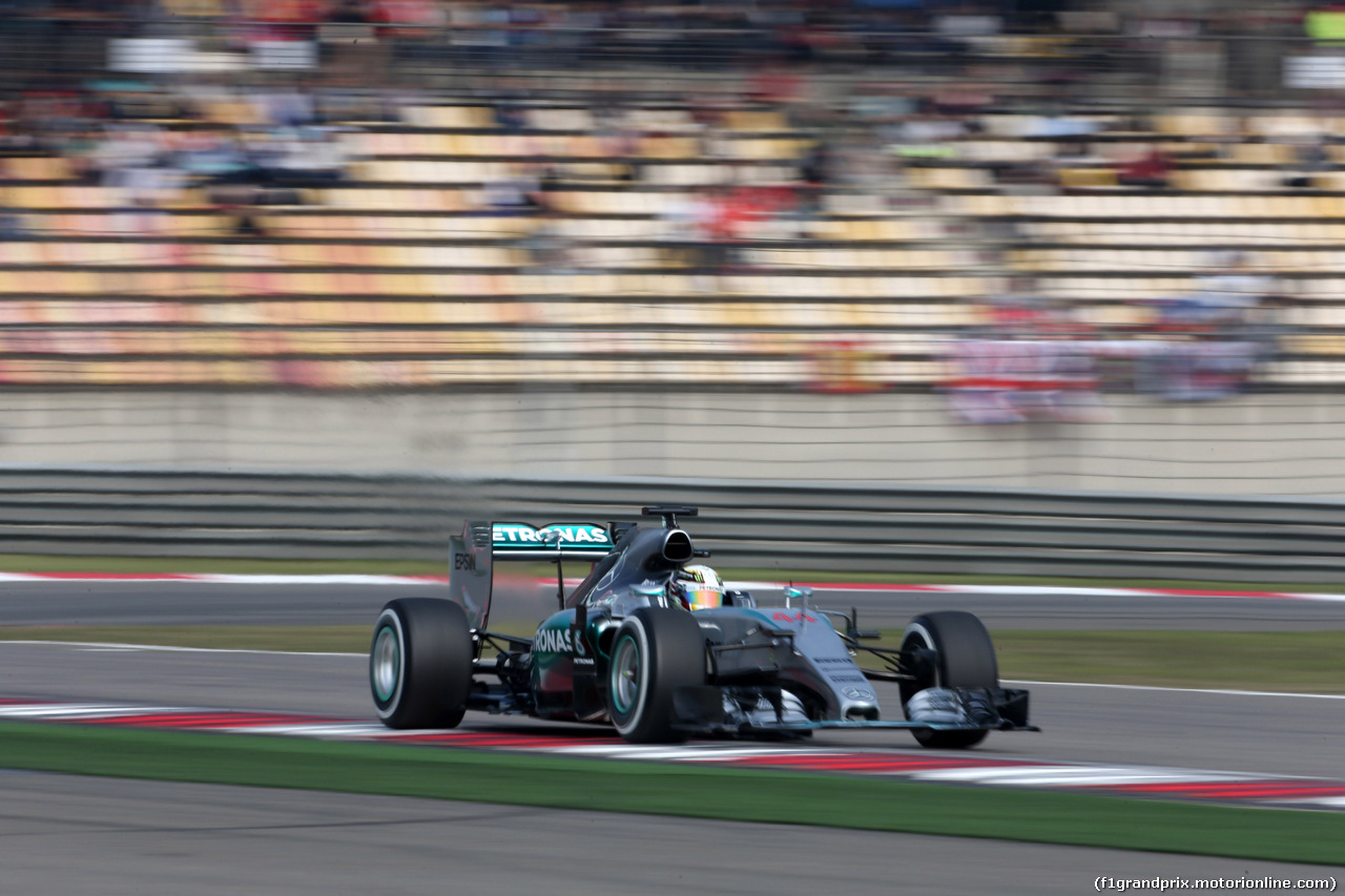 GP CINA, 11.04.2015 - Qualifiche, Lewis Hamilton (GBR) Mercedes AMG F1 W06