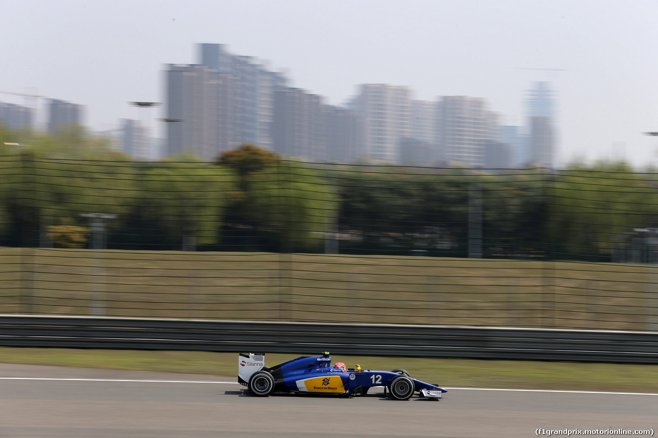 GP CINA, 10.04.2015 - Prove Libere 1, Felipe Nasr (BRA) Sauber C34