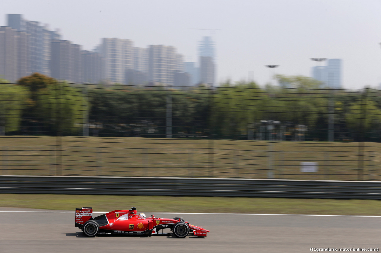 GP CINA, 10.04.2015 - Prove Libere 1, Sebastian Vettel (GER) Ferrari SF15-T