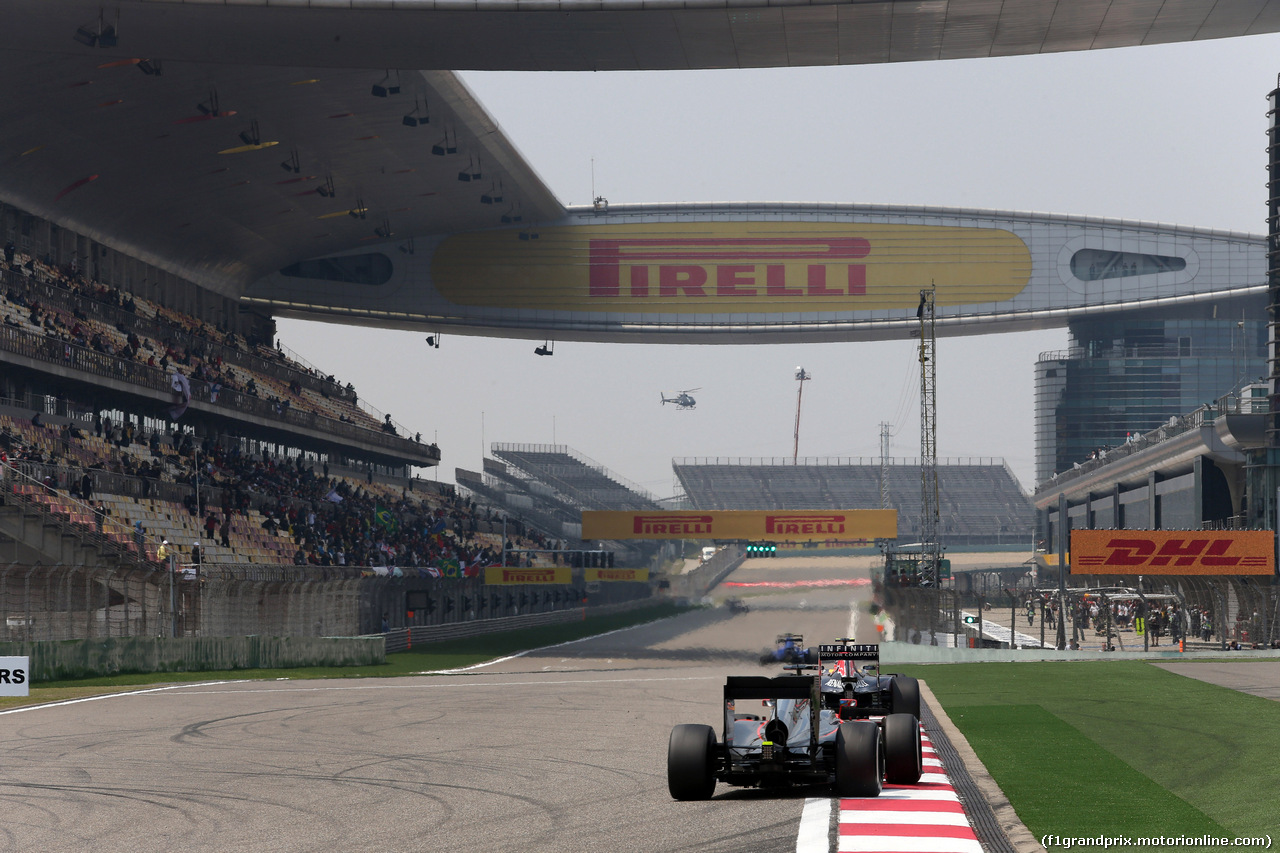 GP CINA, 10.04.2015 - Prove Libere 1, Fernando Alonso (ESP) McLaren Honda MP4-30