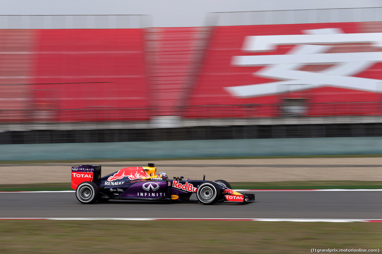 GP CINA, 10.04.2015 - Prove Libere 1, Daniel Ricciardo (AUS) Red Bull Racing RB11