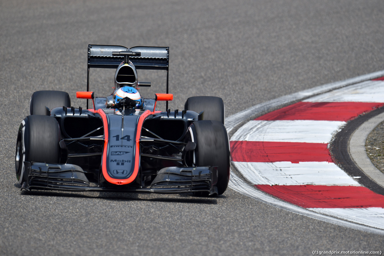 GP CINA, 10.04.2015 - Prove Libere 1, Fernando Alonso (ESP) McLaren Honda MP4-30