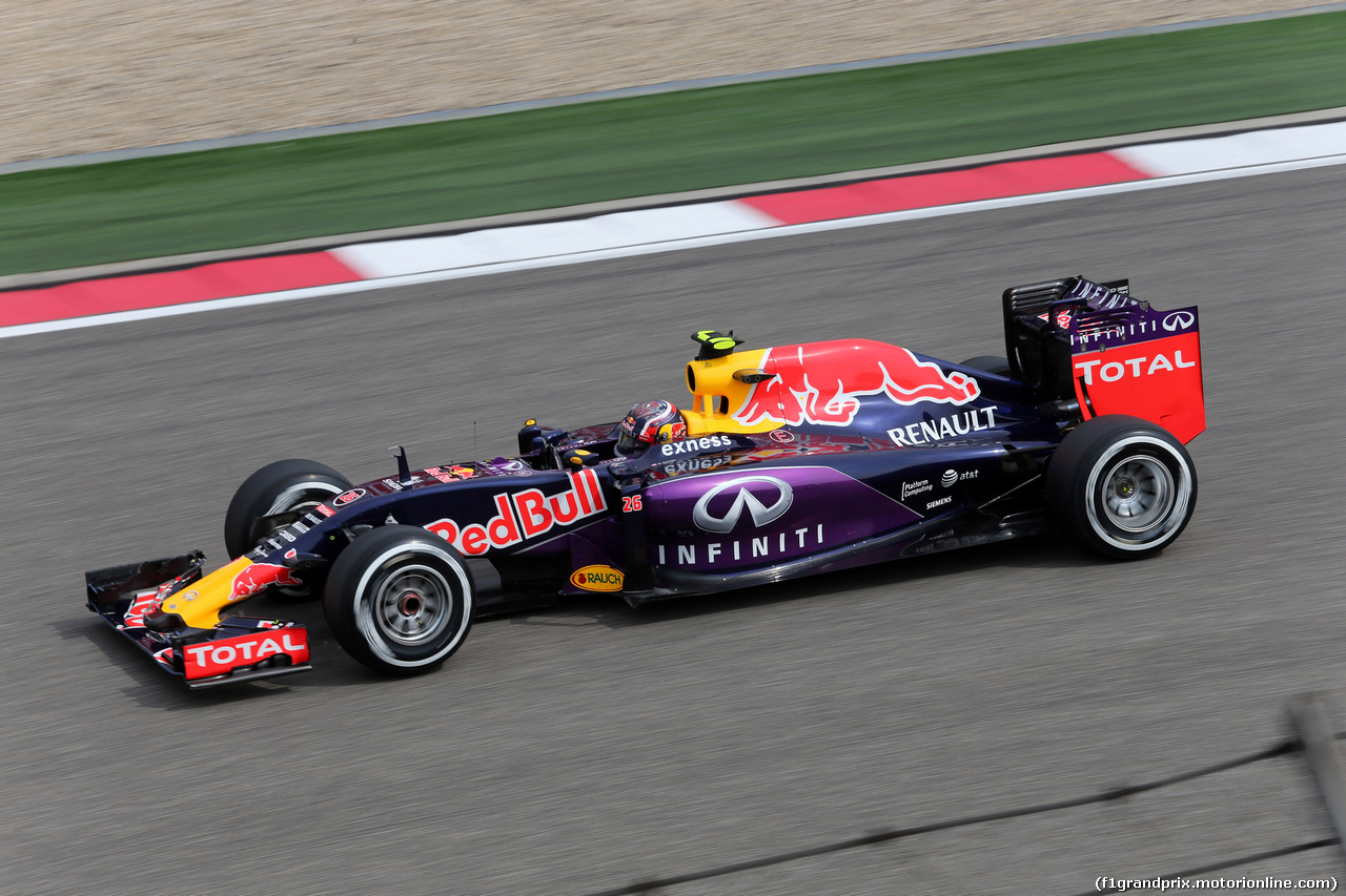 GP CINA, 10.04.2015 - Prove Libere 2, Daniil Kvyat (RUS) Red Bull Racing RB11