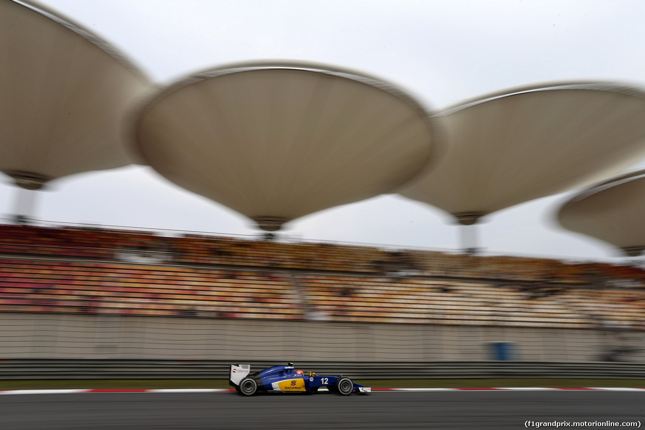 GP CINA, 10.04.2015 - Prove Libere 2, Felipe Nasr (BRA) Sauber C34