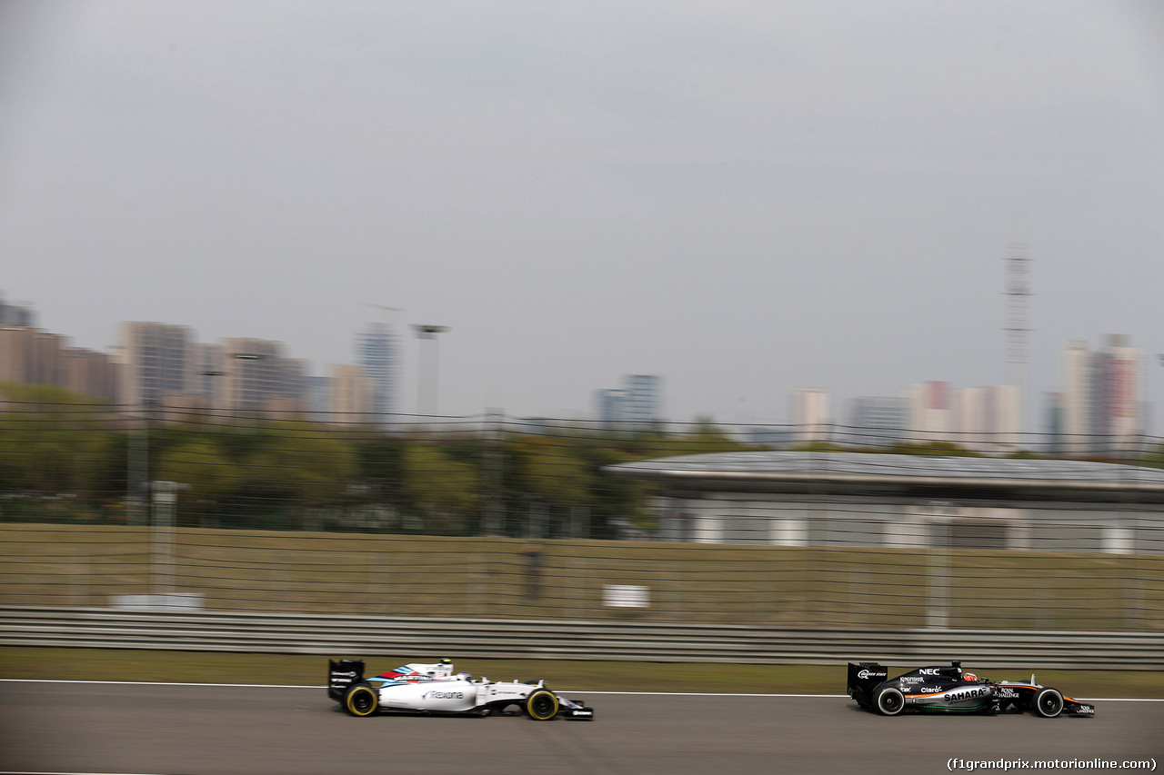 GP CINA, 10.04.2015 - Prove Libere 2, Valtteri Bottas (FIN) Williams F1 Team FW37 e Nico Hulkenberg (GER) Sahara Force India F1 VJM08