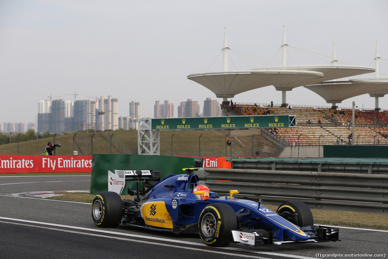 GP CINA, 10.04.2015 - Prove Libere 2, Felipe Nasr (BRA) Sauber C34
