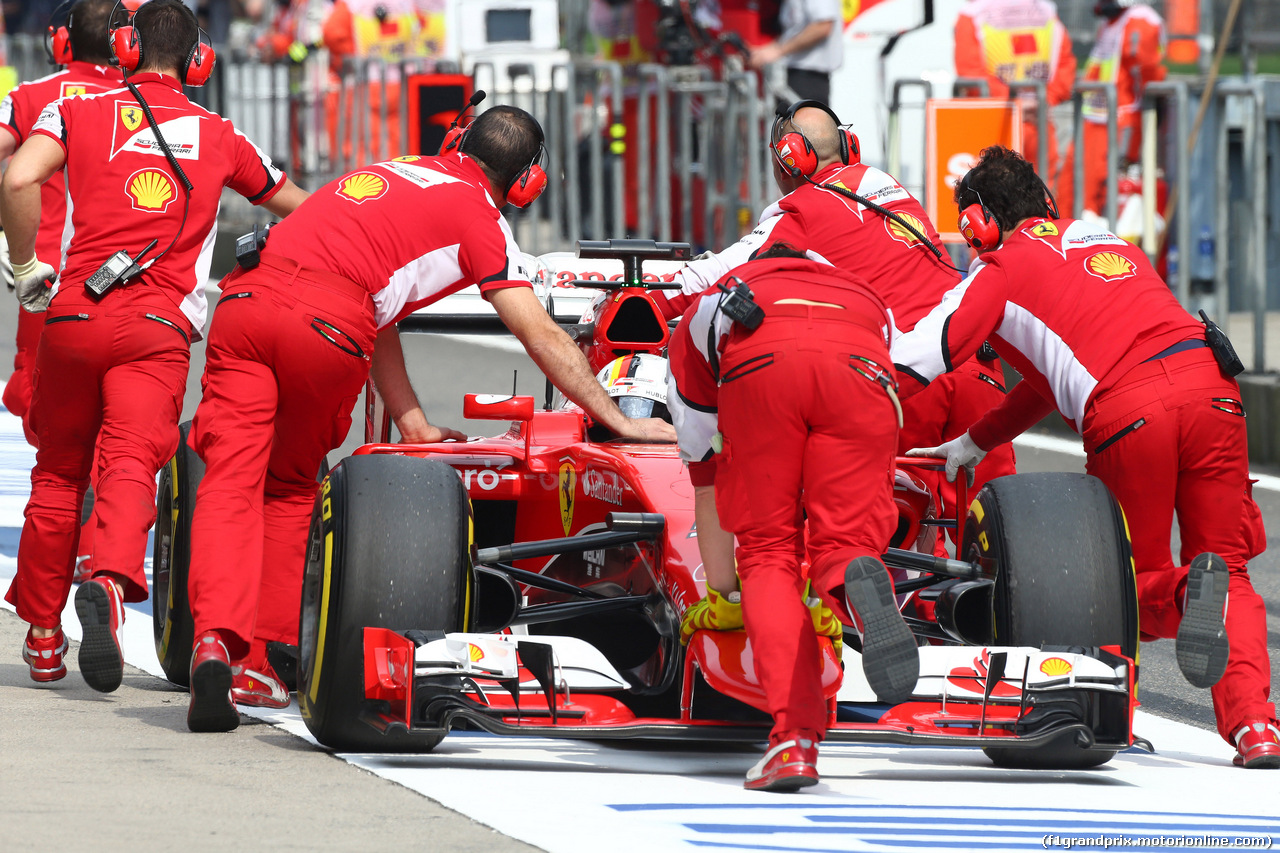 GP CINA, 10.04.2015 - Prove Libere 2, Sebastian Vettel (GER) Ferrari SF15-T