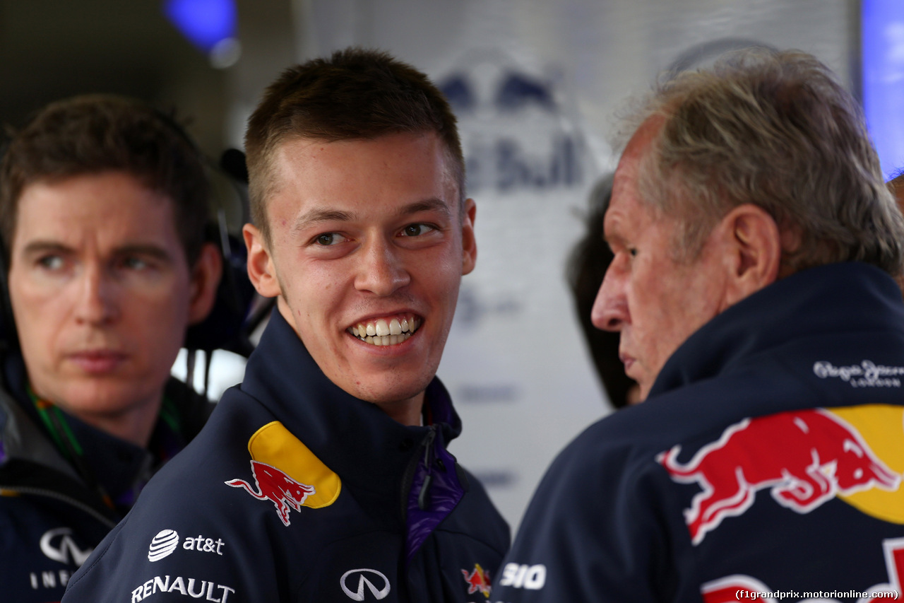 GP CINA, 10.04.2015 - Prove Libere 2, Daniil Kvyat (RUS) Red Bull Racing RB11 e Helmut Marko (AUT), Red Bull Racing, Red Bull Advisor