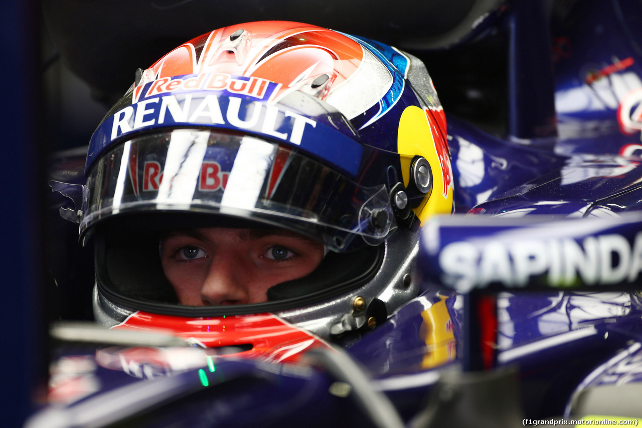 GP CINA, 10.04.2015 - Prove Libere 2, Max Verstappen (NED) Scuderia Toro Rosso STR10