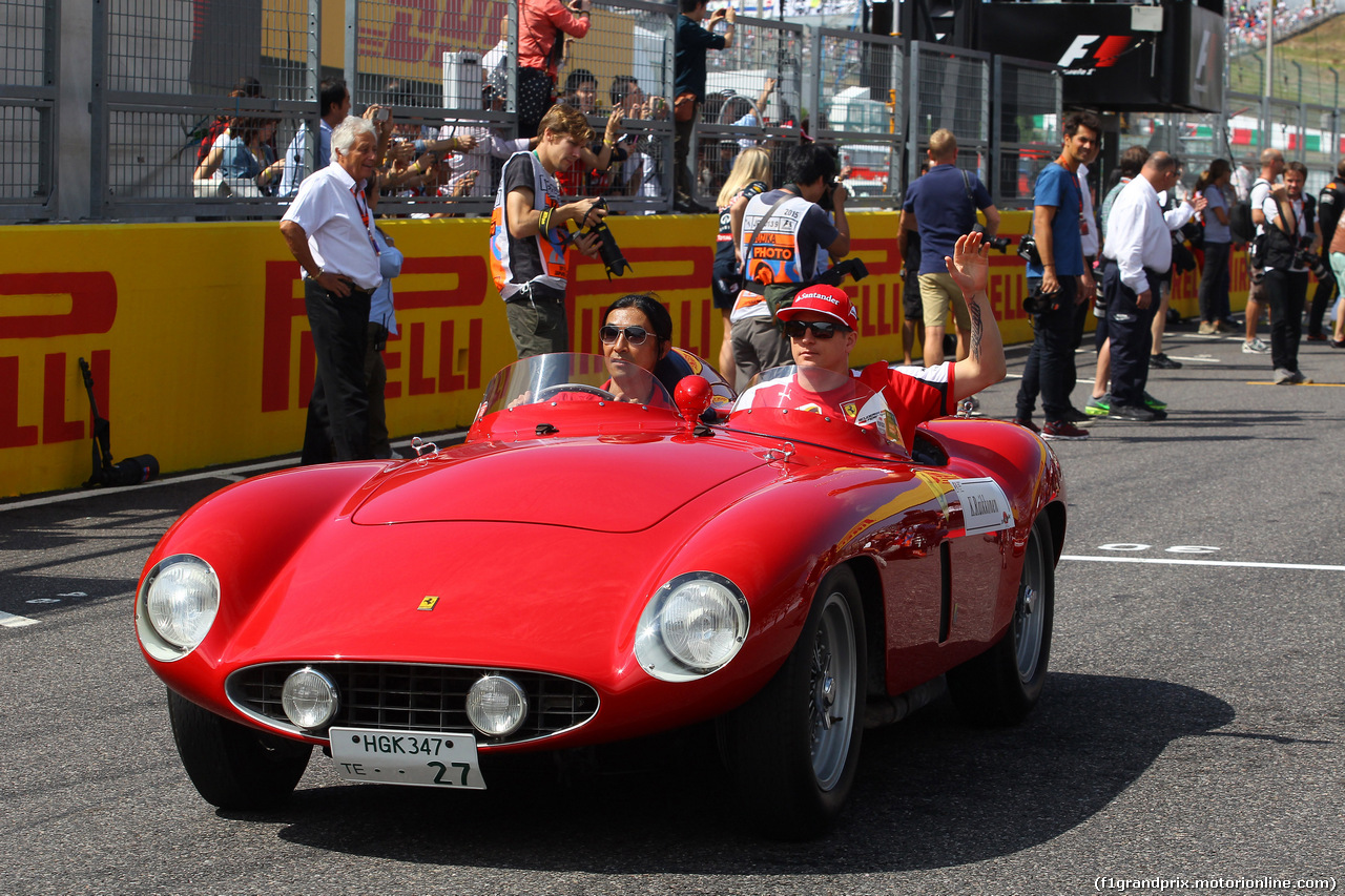 GP GIAPPONE, 27.09.2015 - Kimi Raikkonen (FIN) Ferrari SF15-T at drivers parade