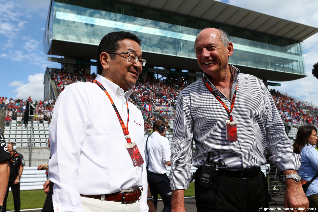 GP GIAPPONE, 27.09.2015 - Gara, Takahiro Hachigo (JPN) Honda CEO e Ron Dennis (GBR) McLaren Executive Chairman