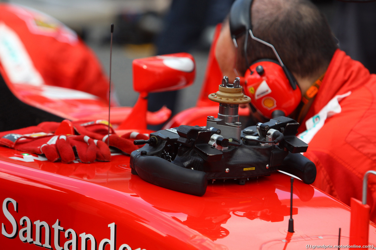 GP GIAPPONE, 27.09.2015 - Gara, The Steering wheel of Kimi Raikkonen (FIN) Ferrari SF15-T