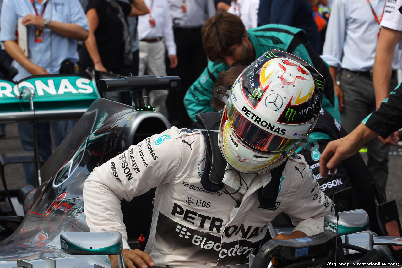 GP GIAPPONE, 27.09.2015 - Gara, Lewis Hamilton (GBR) Mercedes AMG F1 W06