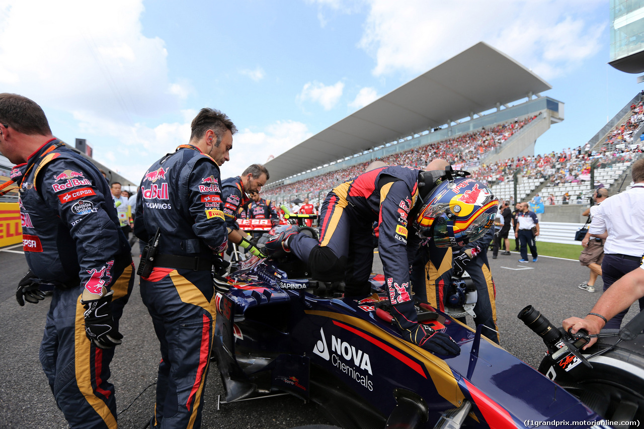 GP GIAPPONE, 27.09.2015 - Gara, Carlos Sainz Jr (ESP) Scuderia Toro Rosso STR10